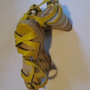 Breckelles size 7 cork wedges, yellow and tan